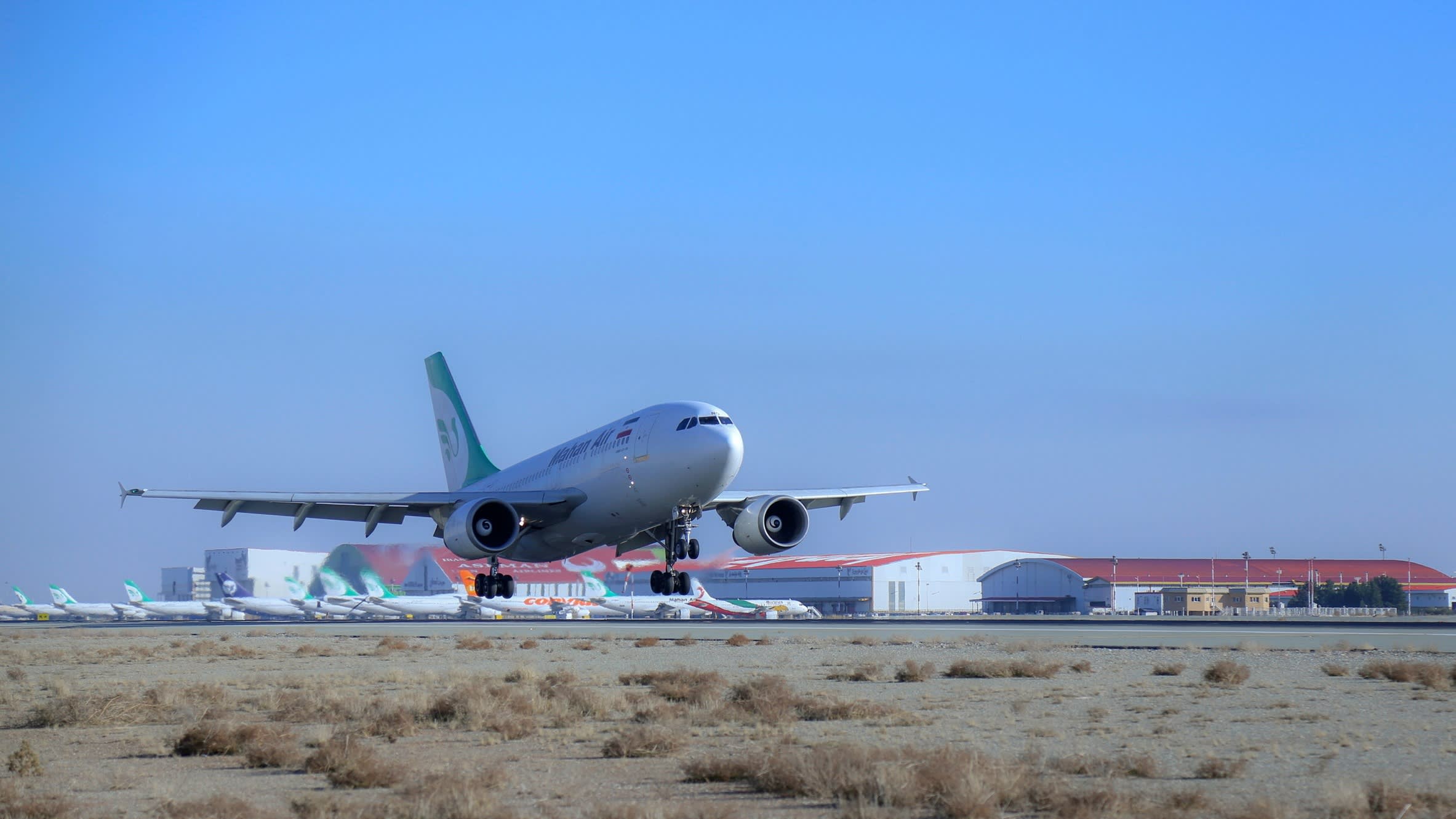 إيران تسعى لإعادة تشغيل رحلات الطيران من مطارات تضررت جراء ضربات أميركية وإسرائيلية