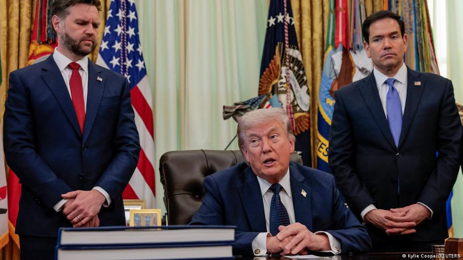 ترامب يعلن تمديد وقف إطلاق النار بين إسرائيل ولبنان ثلاثة أسابيع