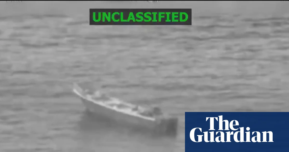 الجيش الأمريكي يقتل شخصين في ضربة لقارب بشرق المحيط الهادئ