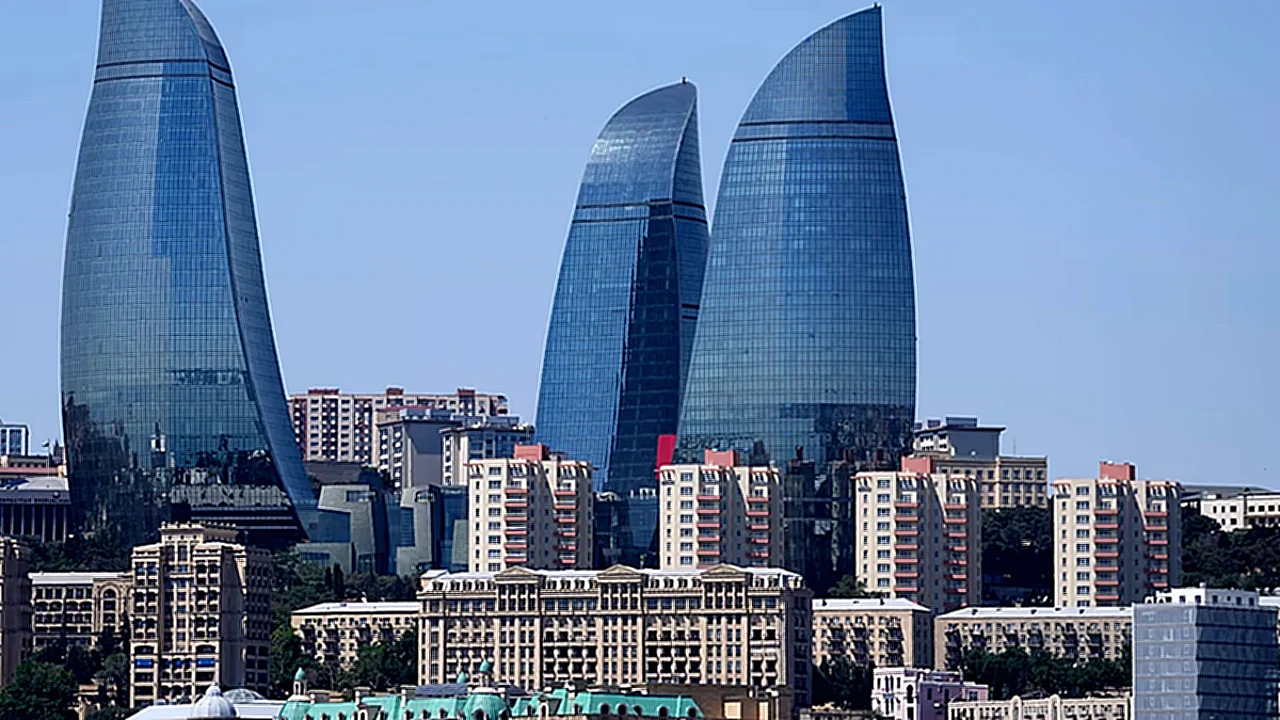 أذربيجان تنفي استخدام مشهد عام لمنطقة القديمة في باكو مع