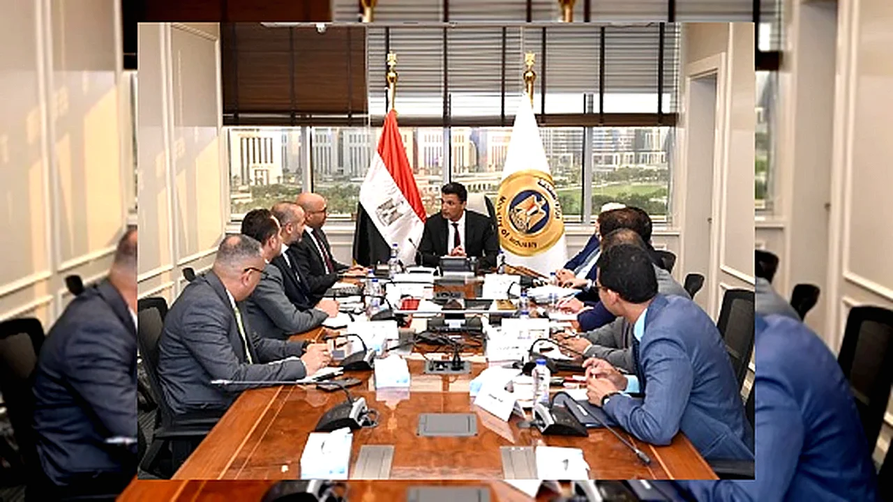 أولوية في استراتيجية وزير الصناعة يبحث خطط التوسع مع شركة