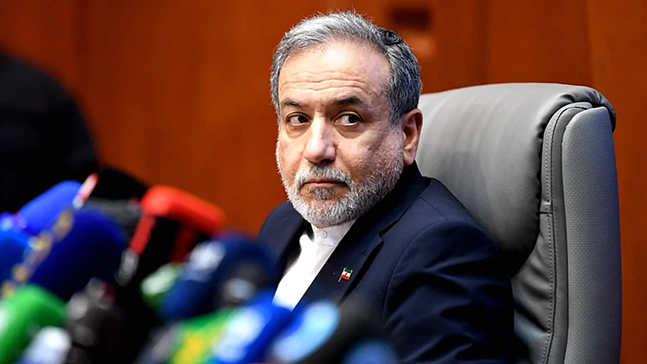 إيران تدعو العالم عقوبات أمريكية على - علم إيران与美国制裁