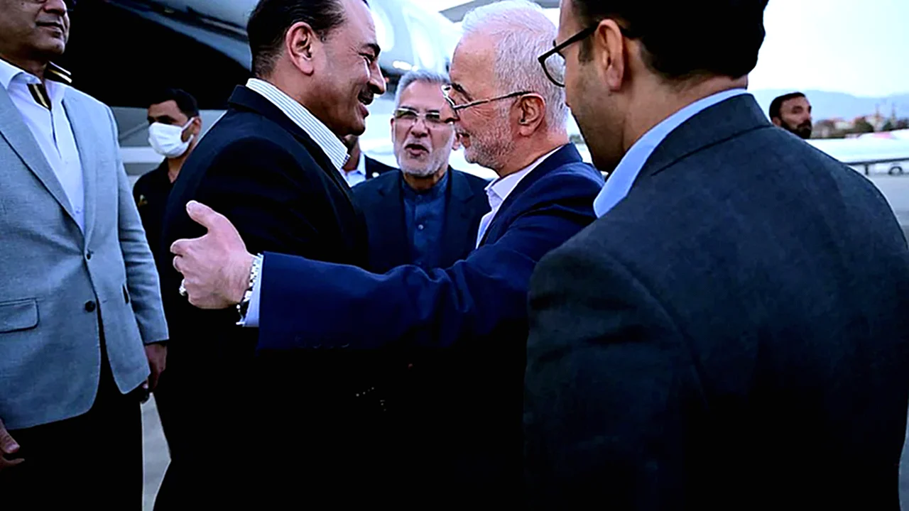 إيران تعترض بنود إيران تعترض - مظاهرة في طهران تندد
