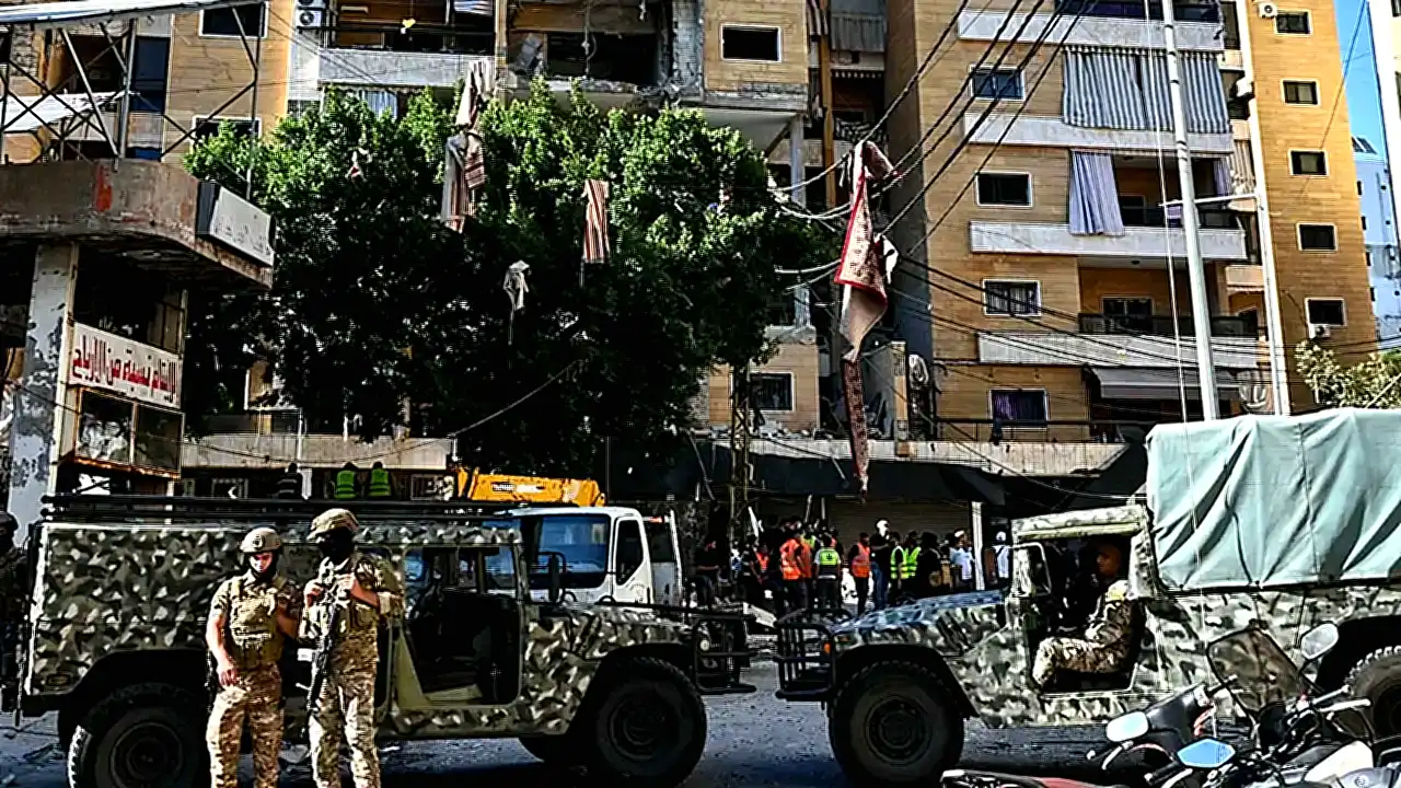 إيران تهدد مصالح موقع ضربة إسرائيلية في بيروت مع تحذيرات