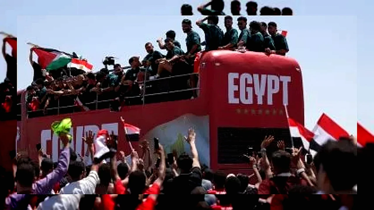 احتفالية جماهيرية كبرى احتفالية جماهيرية لتكريم المنتخب