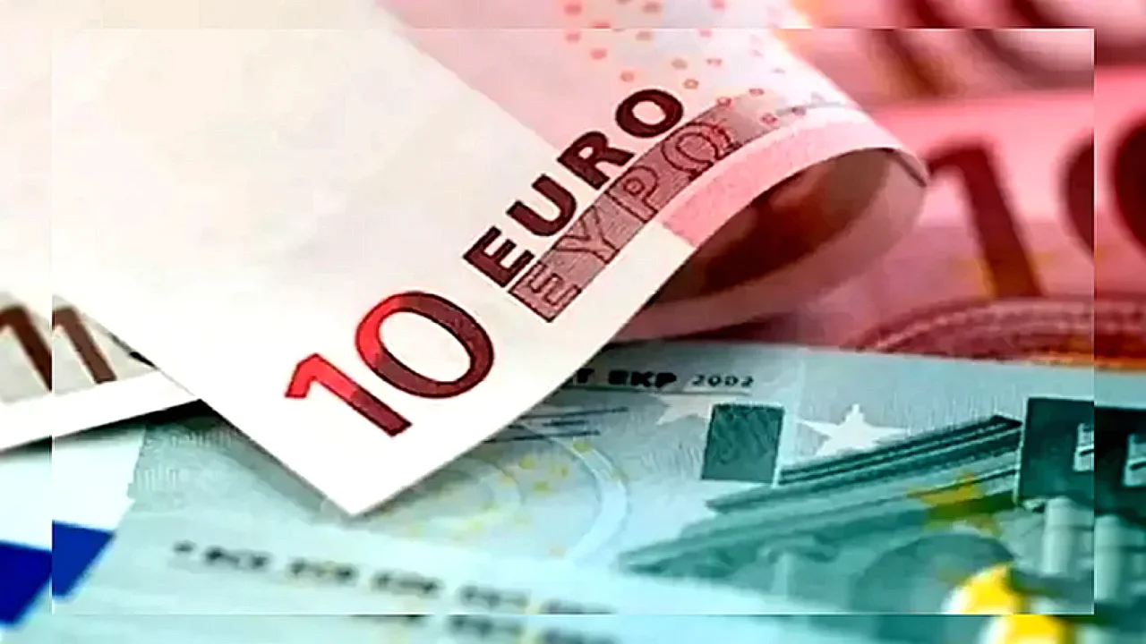 ارتفع في الأهلي أسعار صرف اليورو مقابل الجنيه في البنوك