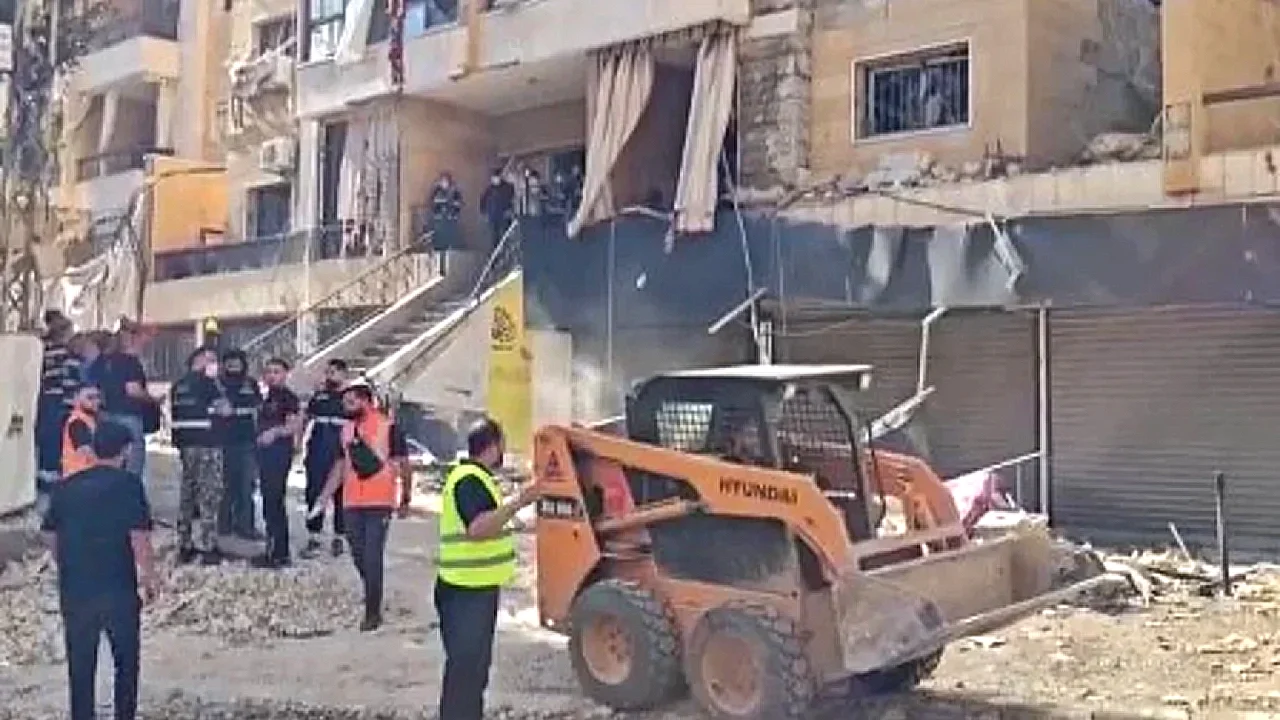 الجيش الإسرائيلي يعلن انفجار صاروخ في السماء خلال اعتراض
