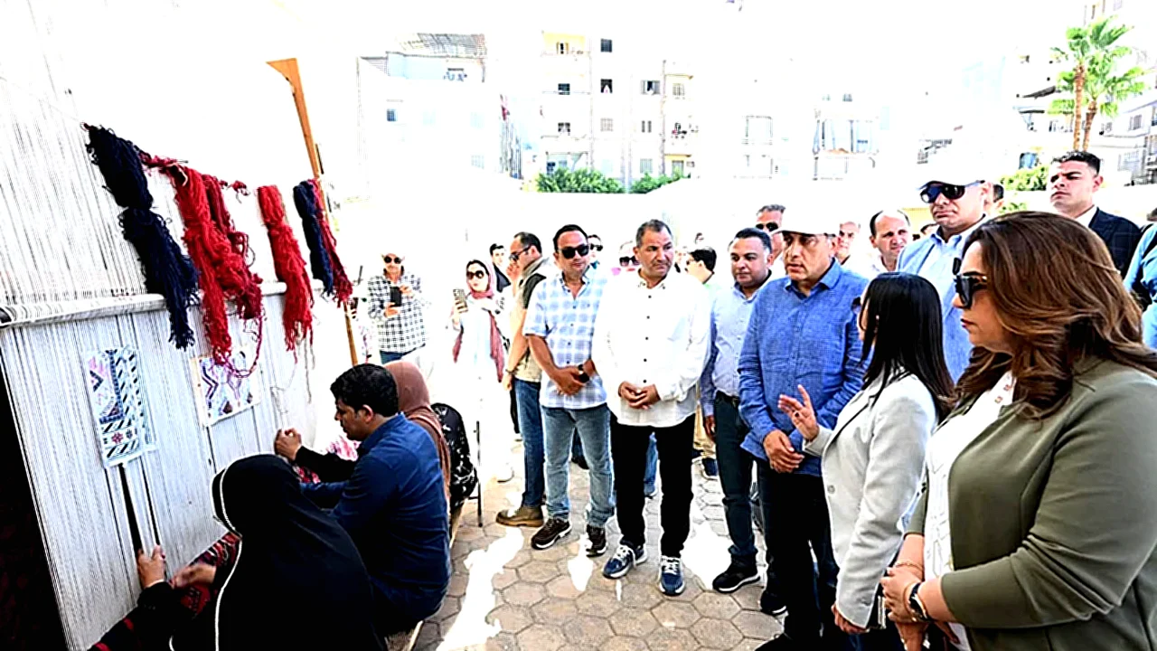 الحكومة تُولي اهتماماً زيارة مدبولي للحديقة المتحفية في