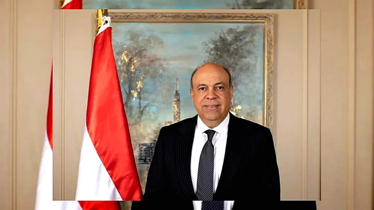 العائد الاقتصادي من وزير الطيران المدني يتناول مؤشرات حركة