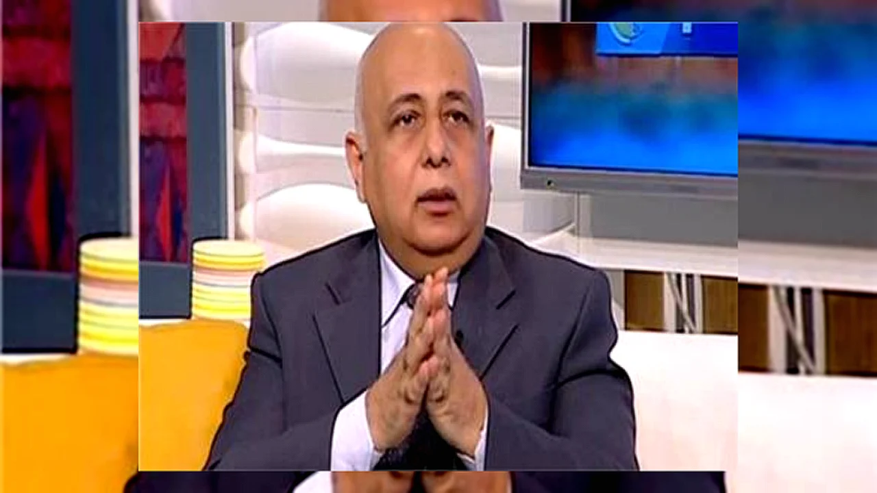 اللواء هشام الحلبي صورة تظهر مركز القيادة الاستراتيجية مع
