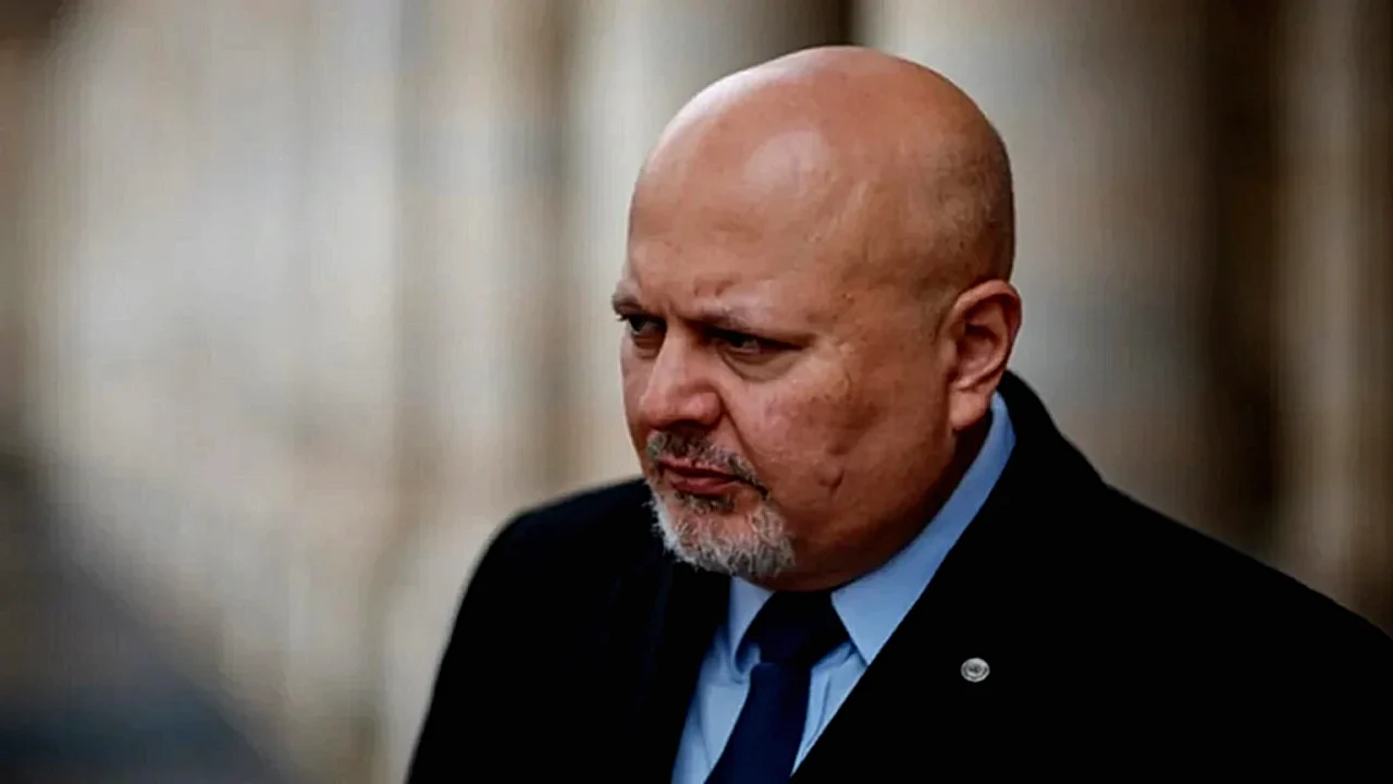 المدعي العام للجنائية صورة للمدعي العام كريم خان يتحدث عن