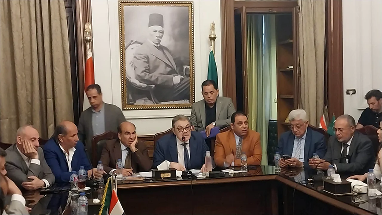 الهيئة العليا لحزب مقر حزب الوفد مع تأكيد الحفاظ على المؤسسة