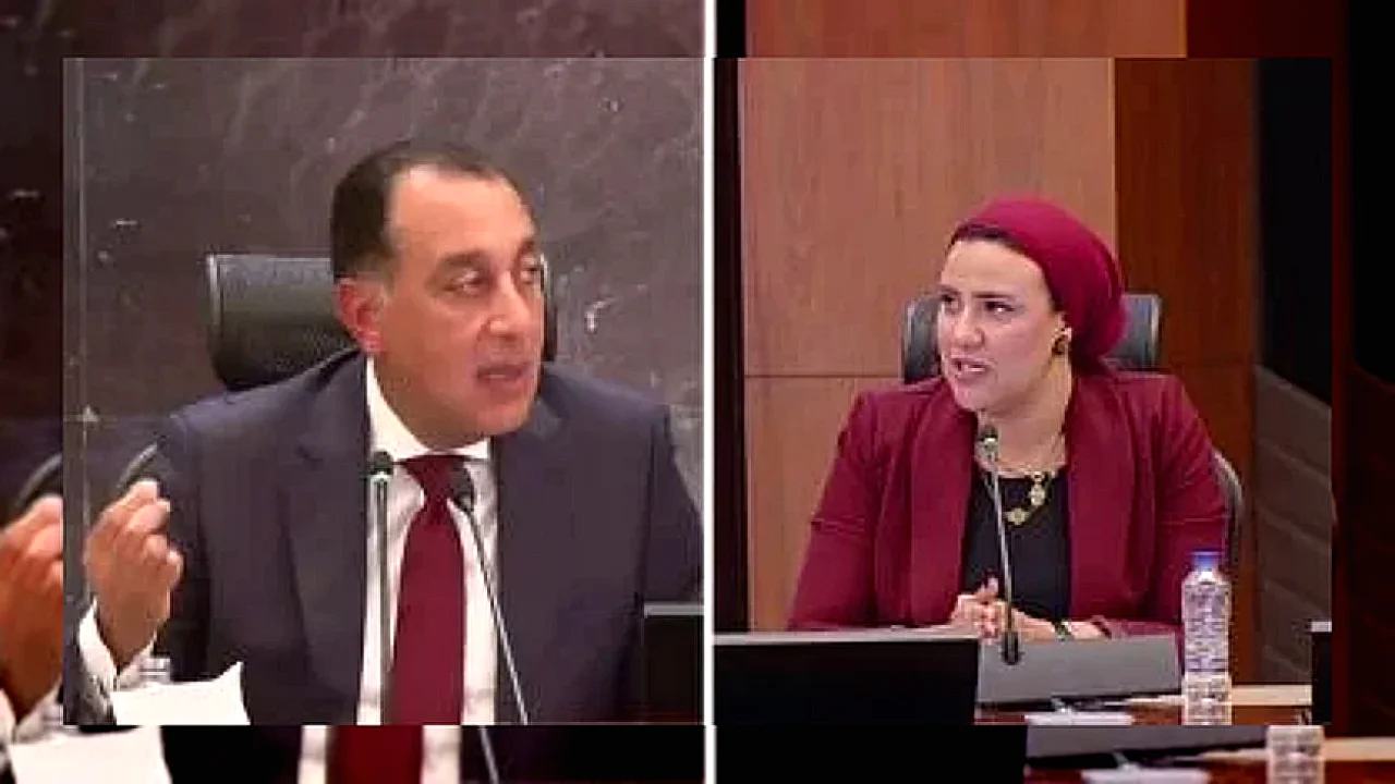 الوزراء لـ اليوم مؤتمر موسع - رئيس الوزراء الدكتور مصطفى