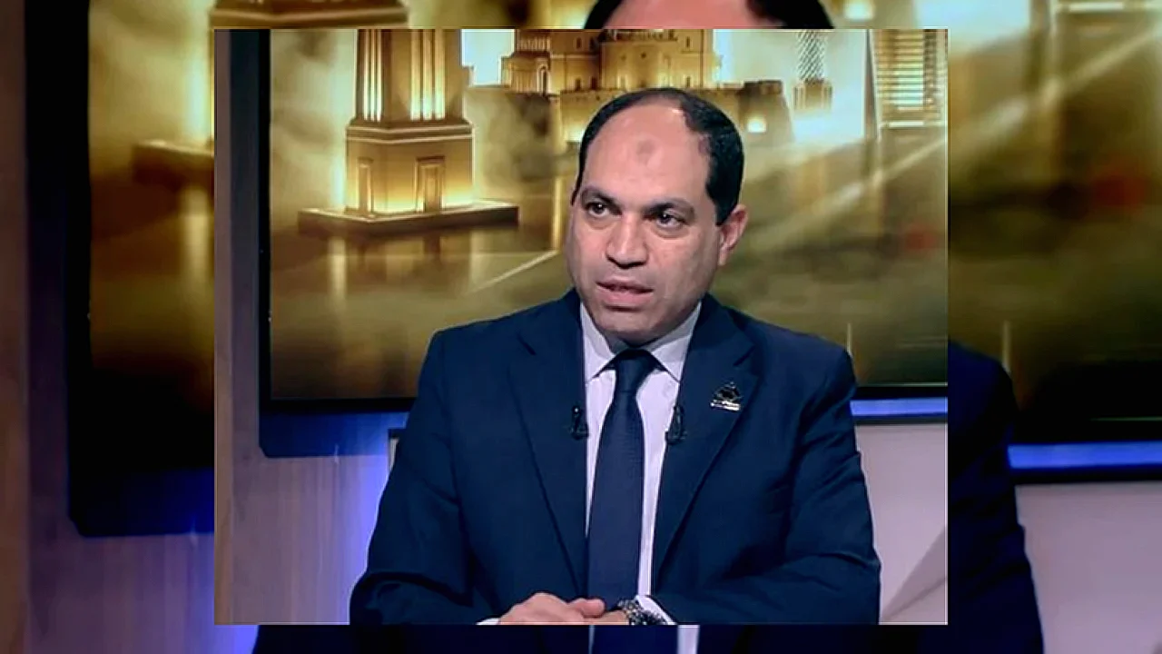 انحياز البرلمان للدولة النائب عمرو درويش خلال مشاركته في
