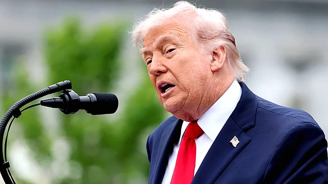 ترامب يتحدث نتنياهو الحملة على إيران - صورة لدونالد ترامب