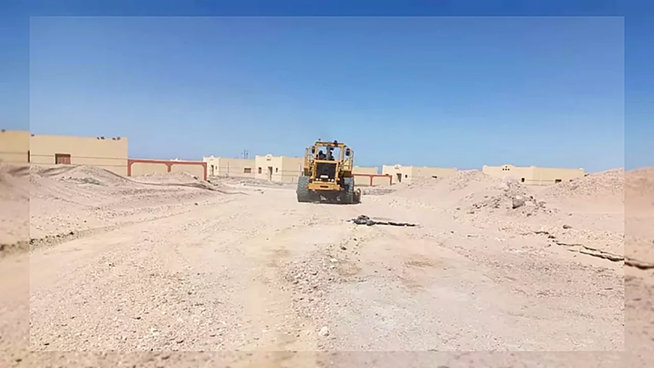تمهيد طريق أسلا وعريق بجنوب سيناء باستخدام المعدات الثقيلة