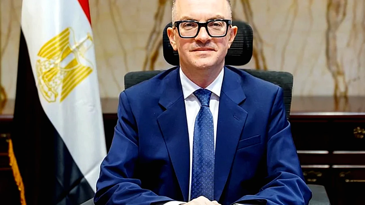 توقعات بنمو الاقتصاد وزير التخطيط يتحدث عن نمو الاقتصاد