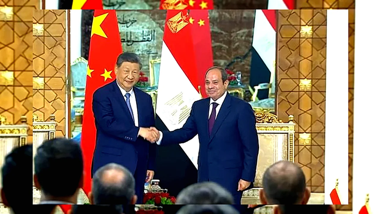 توقيع عدد من الرئيس السيسي ونظيره الصيني يشهدان توقيع