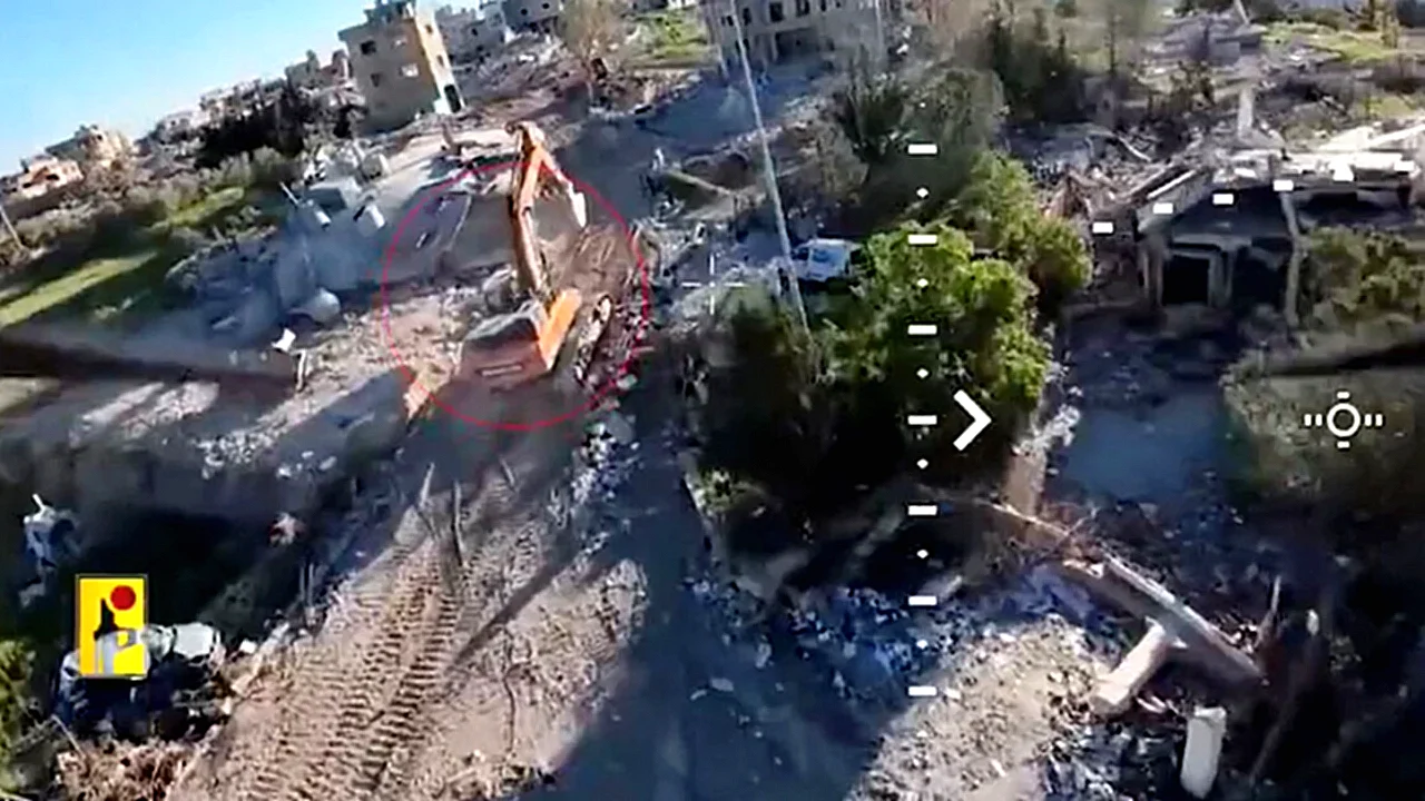 جنوب لبنان فيديو من حزب الله يظهر هجوم طائرة مسيرة على