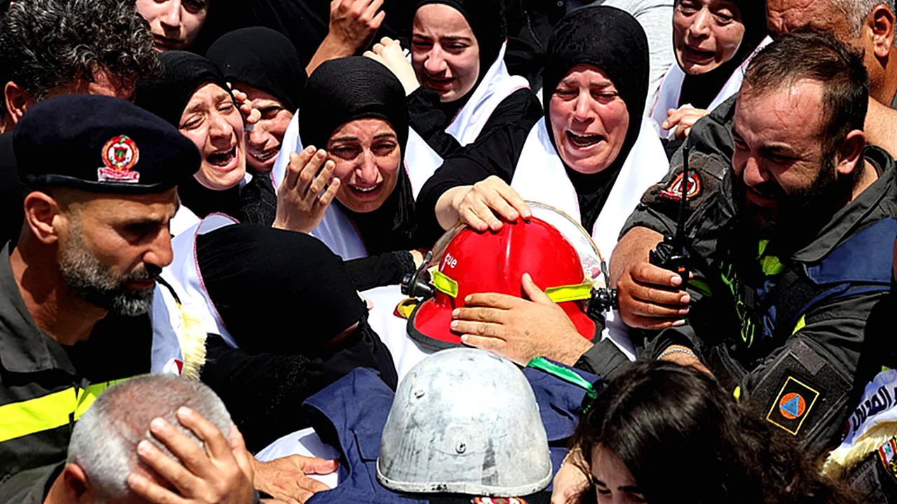 حزب الله صورة تعبيرية لقذيفة أرض-جو تستهدف طائرة مسيرة في