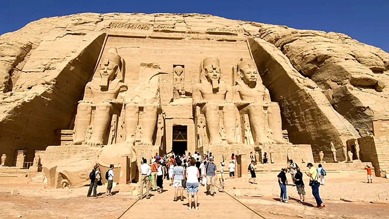 حملات تسويقية وجهود حملات تسويقية لاستعادة الحركة الوافدة
