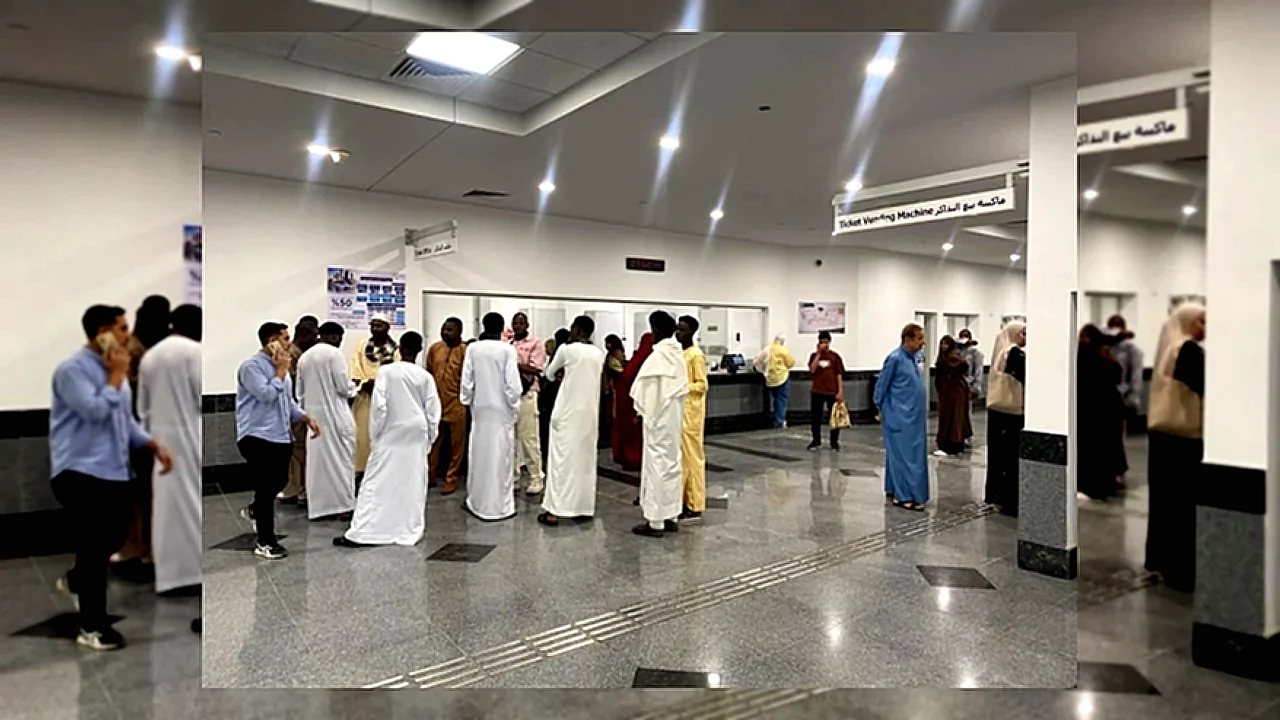 زيادة الإقبال على ركاب يستقلون مونوريل شرق النيل خلال عطلة