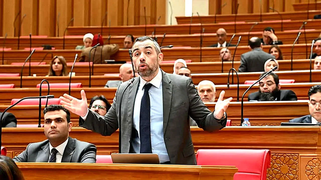 سؤال برلماني النائب محمد فؤاد خلال جلسة برلمانية يناقش