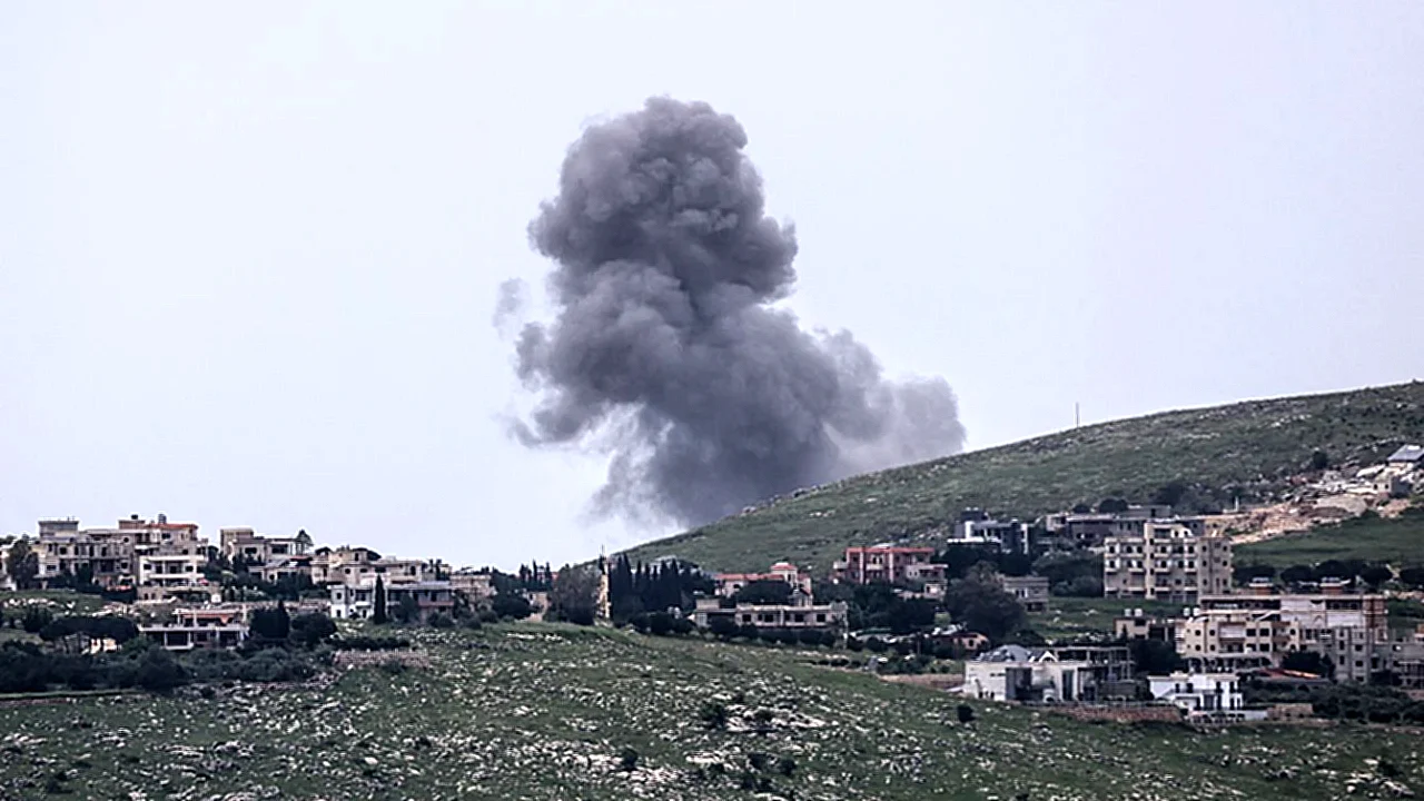 طالب يهودي يقاطع حدث طالب يتحدث خلال حدث في جامعة روتجرز