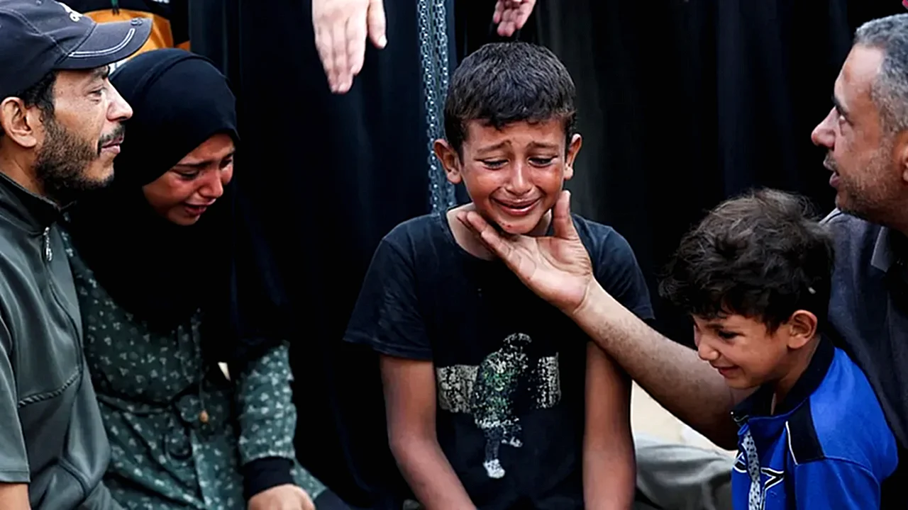 غزة إسرائيل قتلت مشهد لمدنيين في غزة بعد قصف إسرائيلي ضمن
