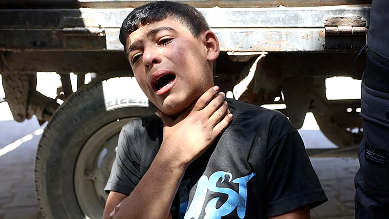 غزة تسجل أعلى - مشهد دمار في غزة بعد قصف إسرائيلي، ضمن