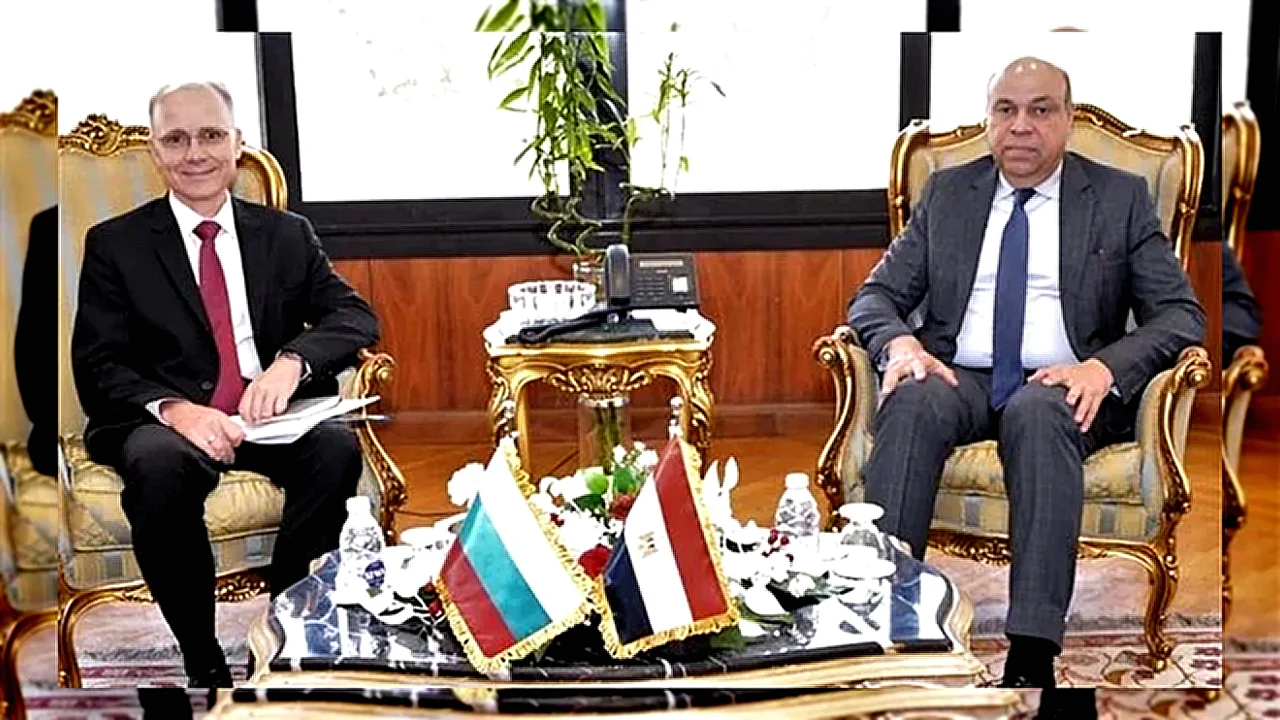 قطاع الطيران المدني وزير الطيران المدني المصري يستقبل سفير