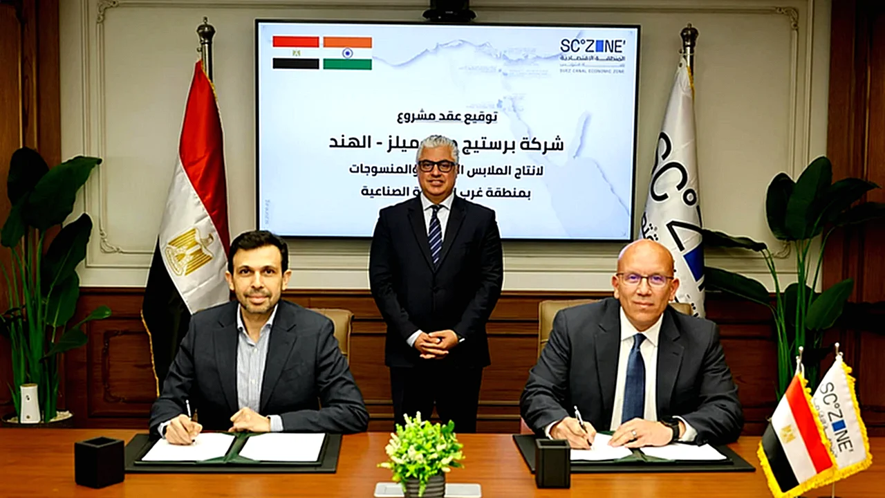 قناة السويس رئيس المنطقة الاقتصادية ل خلال توقيع عقد مشروع