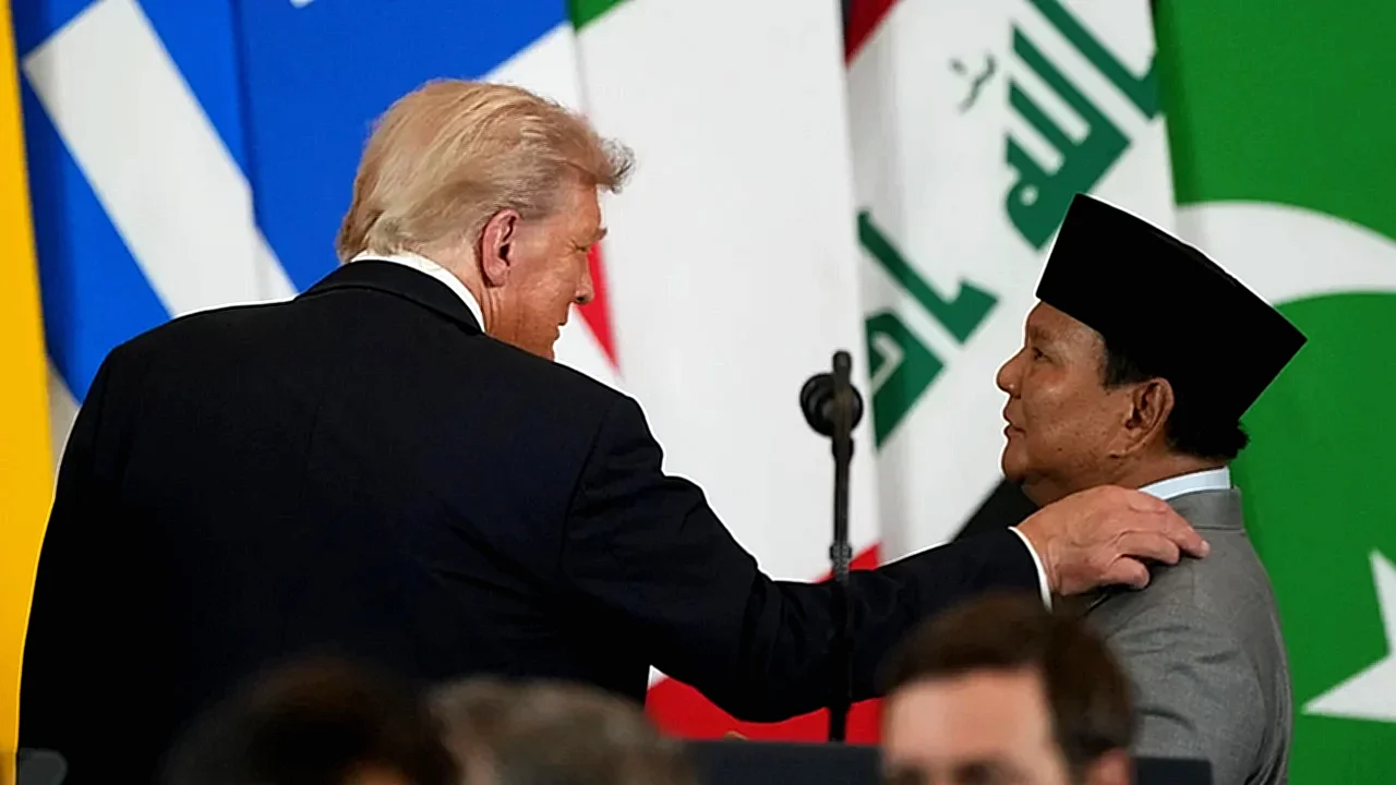 لقاء برابوا مع ترامب يثير تساؤلات حول موقف إندونيسيا من