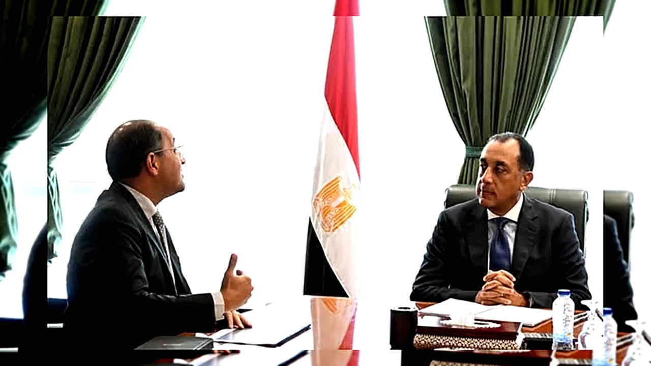 مؤشرات الاقتصاد المصري تحسن مؤشرات الاقتصاد - صورة وزير