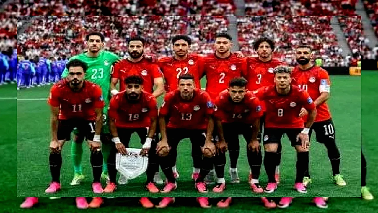 ما قدمه منتخب شعار سفارة السعودية مع صورة لمنتخب مصر