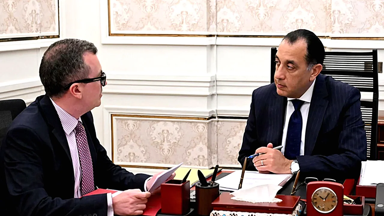 مدبولي يستعرض مع وزير مدبولي ورستم في لقاء حول نتائج