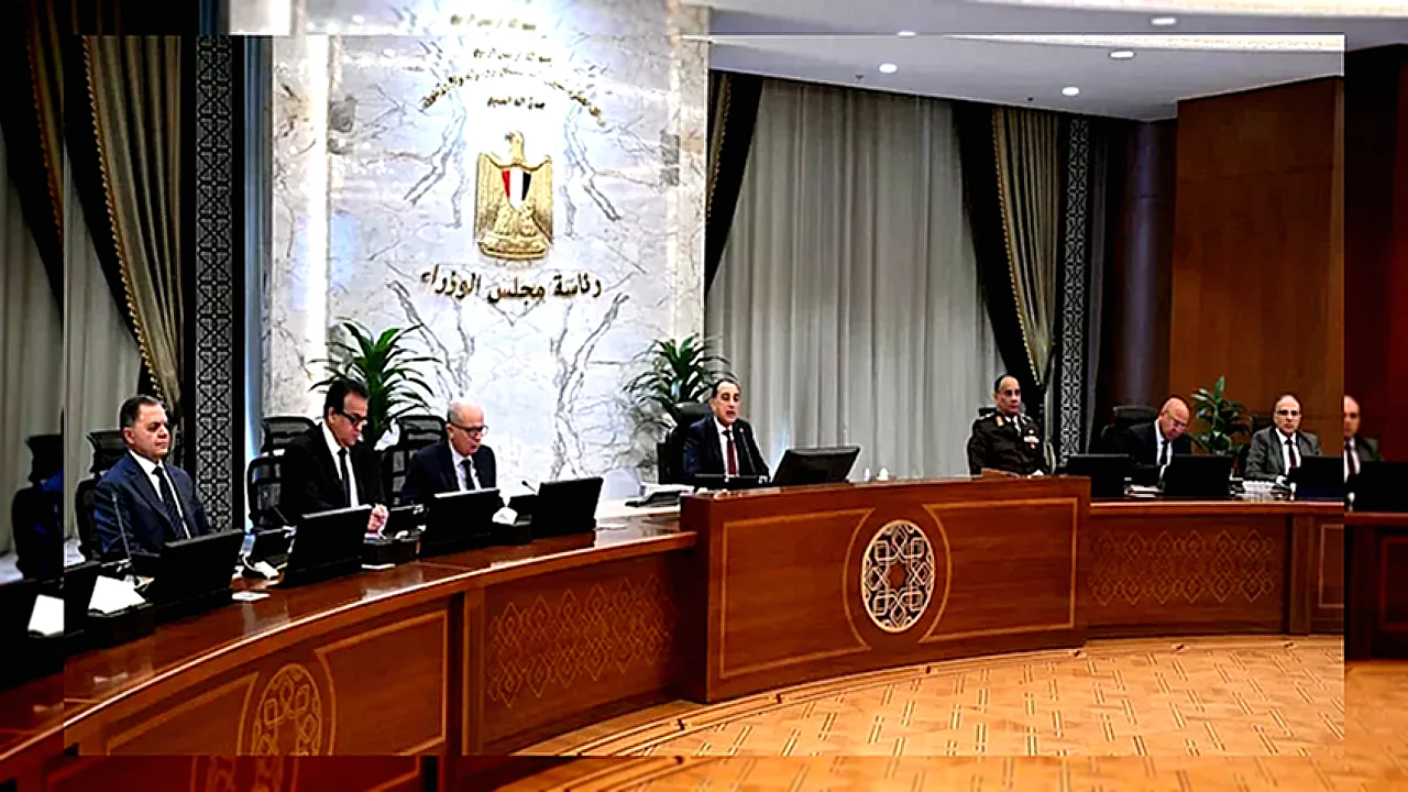 مدبولي يعقد اجتماع رئيس الوزراء مصطفى مدبولي خلال اجتماع