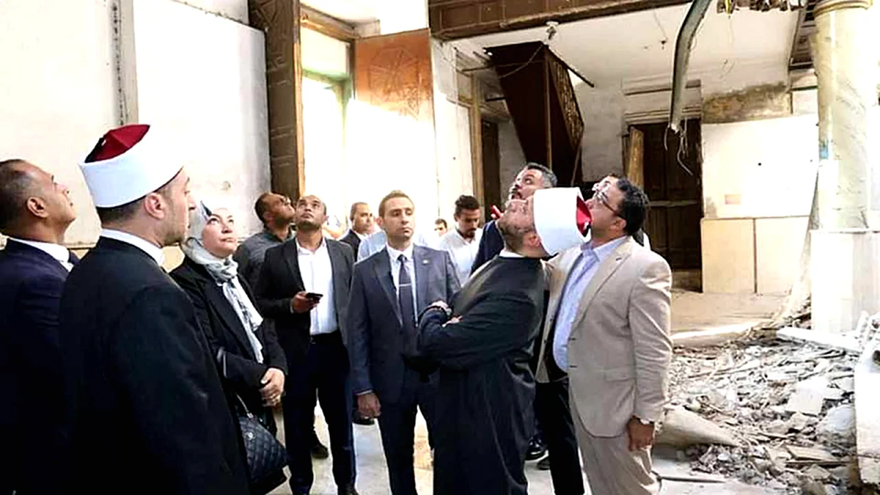 توجيهات ااااااااااااالرئيس السيسي بتطوير مساجد آل البيت. . وزير الأوقاف يتفقد مسجد عبد الوهاب الشعراني لبدء تطويره الشامل