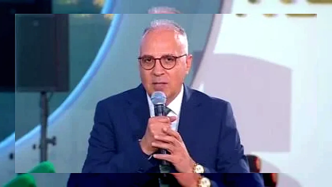 مصانع هيئة الصرف وزير الموارد المائية والري يبحث عمل