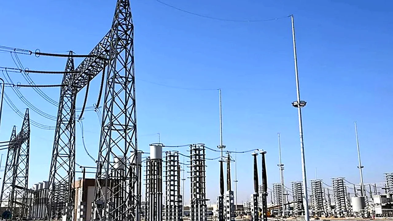 مصر والسعودية تؤجلان مشروع الربط الكهربائي بين مصر والسعودية