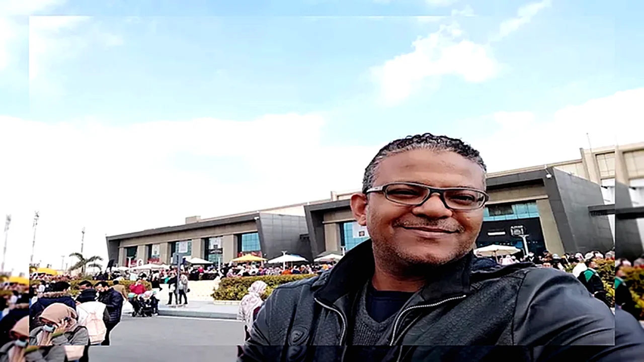 مصرع طبيب وأبنائه موقع حادث أليم بالمنيا أسفر عن الثلاثة