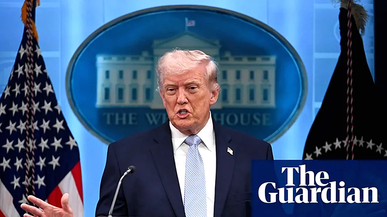 مضيق هرمز صورة تعبيرية ل مع ناقلات نفطية، في سياق أزمة