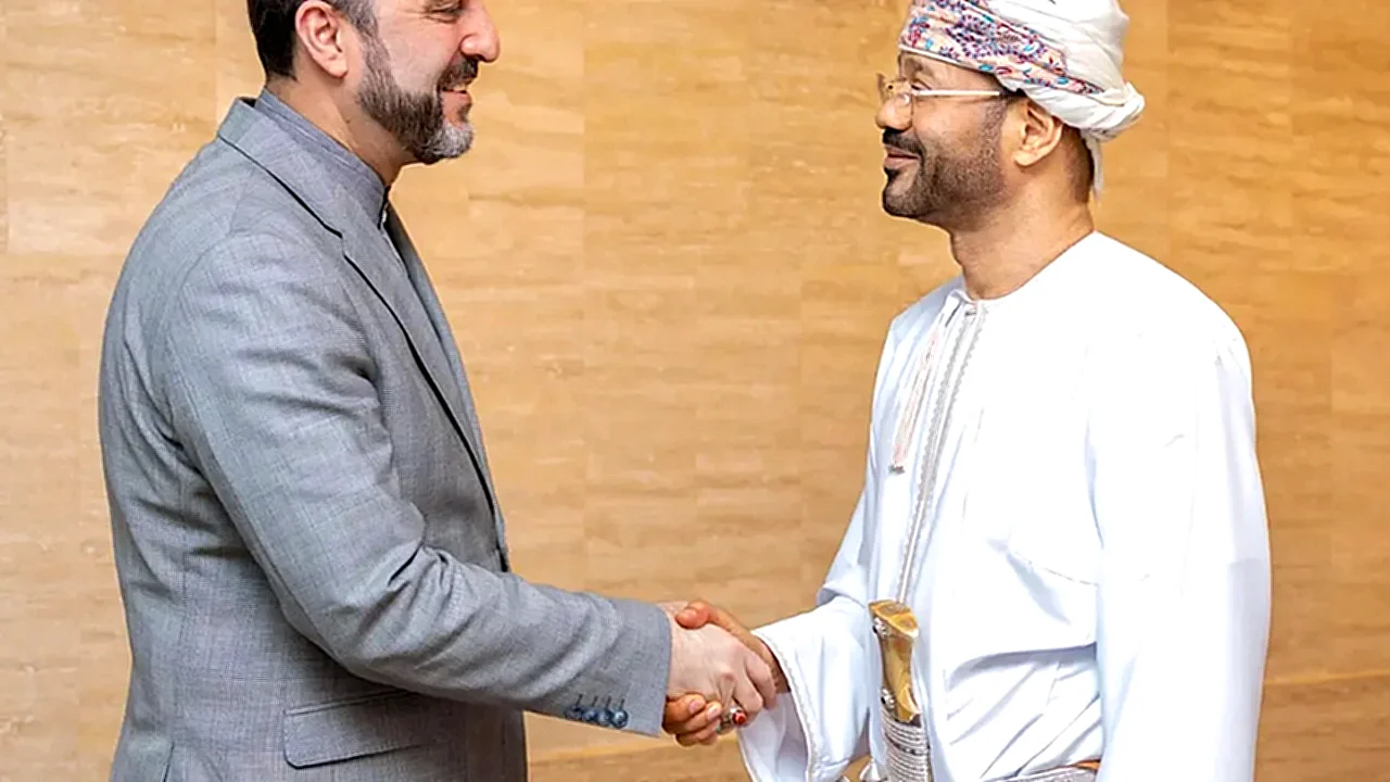 مضيق هرمز لقاء بين وزير الخارجية العماني بدر البوسعيدي