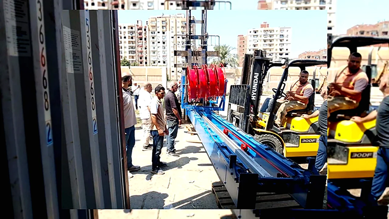 مواسير الصرف المغطى إحلال خطوط الإنتاج - صورة