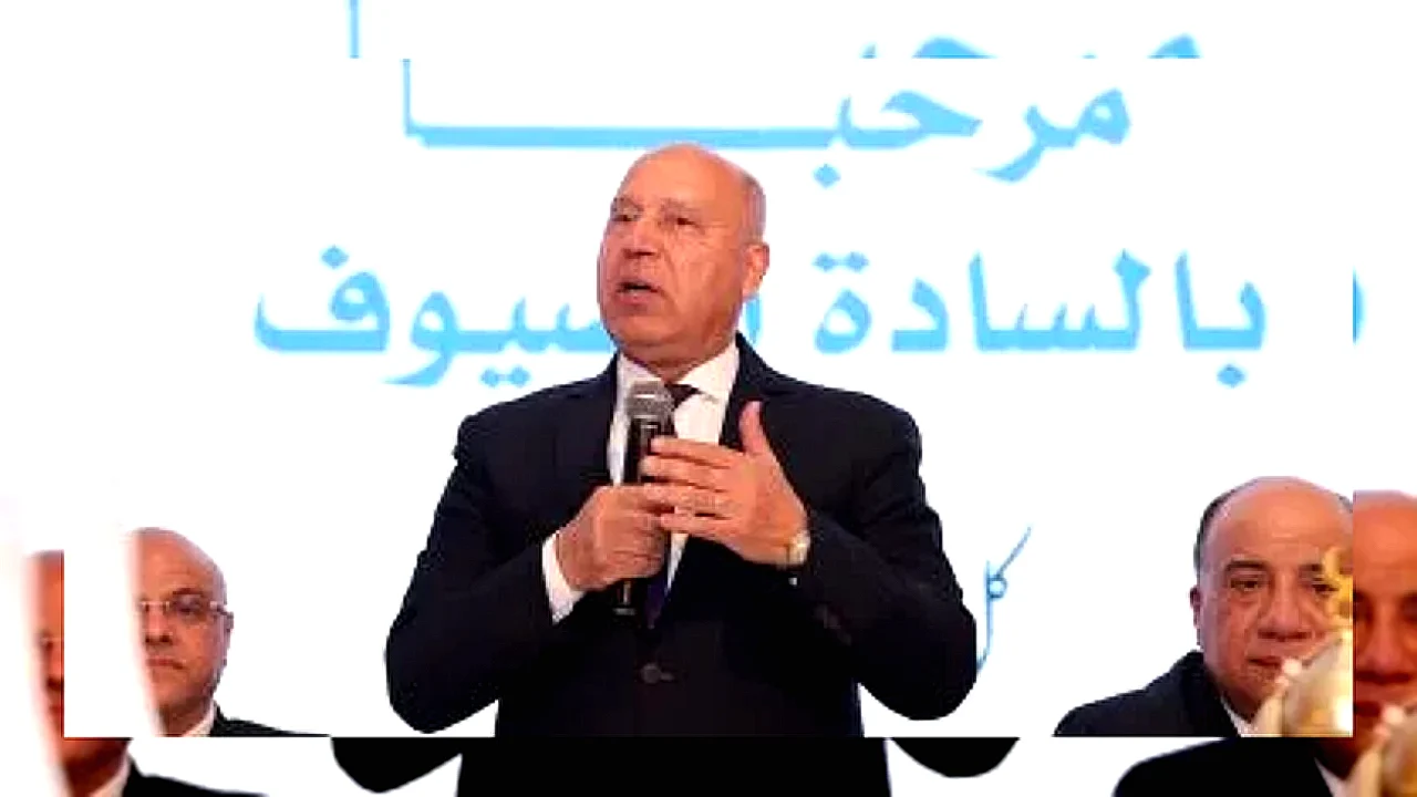 خطة وزارة النقل لتطوير الطرق والكباري للتحول إلى مركز