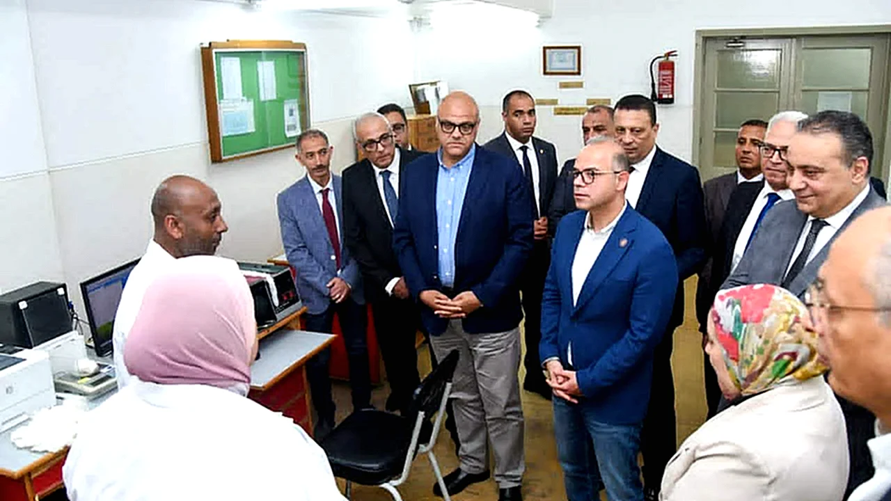 وزير الاستثمار ومحافظ اجتماع لتطوير هيئة التحكيم واختبارات