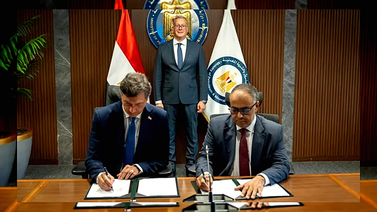 وزير البترول يشهد توقيع اتفاقيات مع شركات طاقة أجنبية