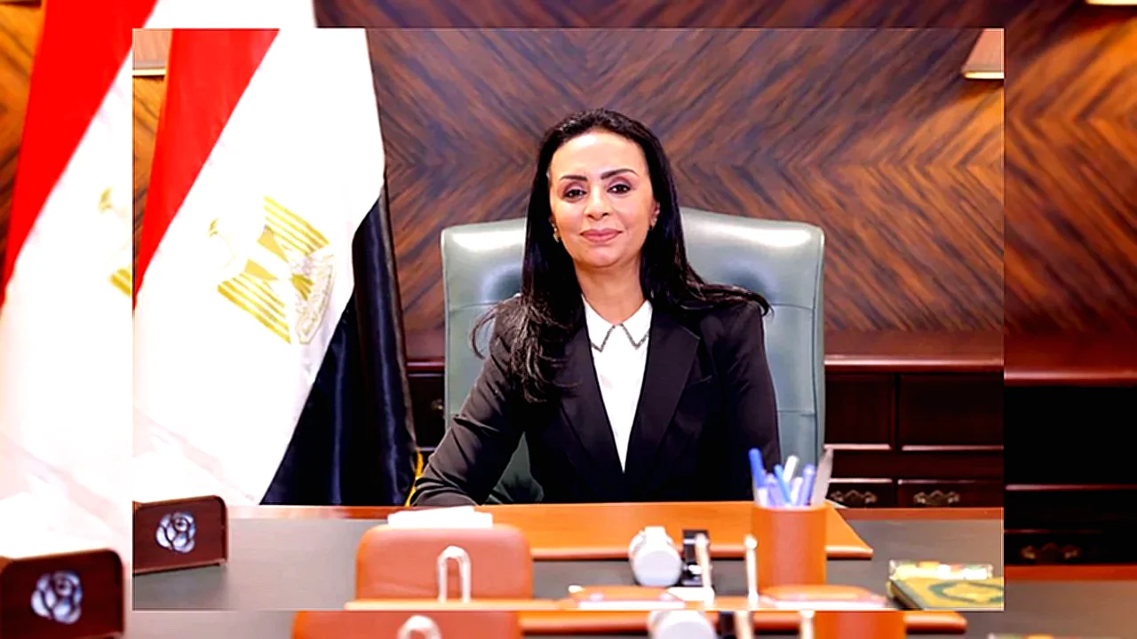 وزير التضامن توجه موقع حادث تصادم قطار السويس بسيارة ملاكي