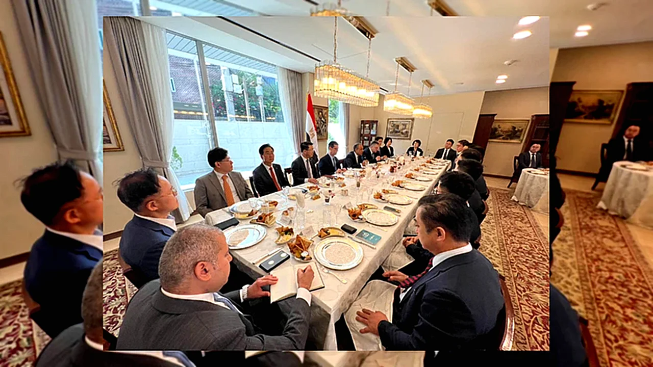 وزير الخارجية يشيد لقاء وزير الخارجية مع ممثلي الشركات