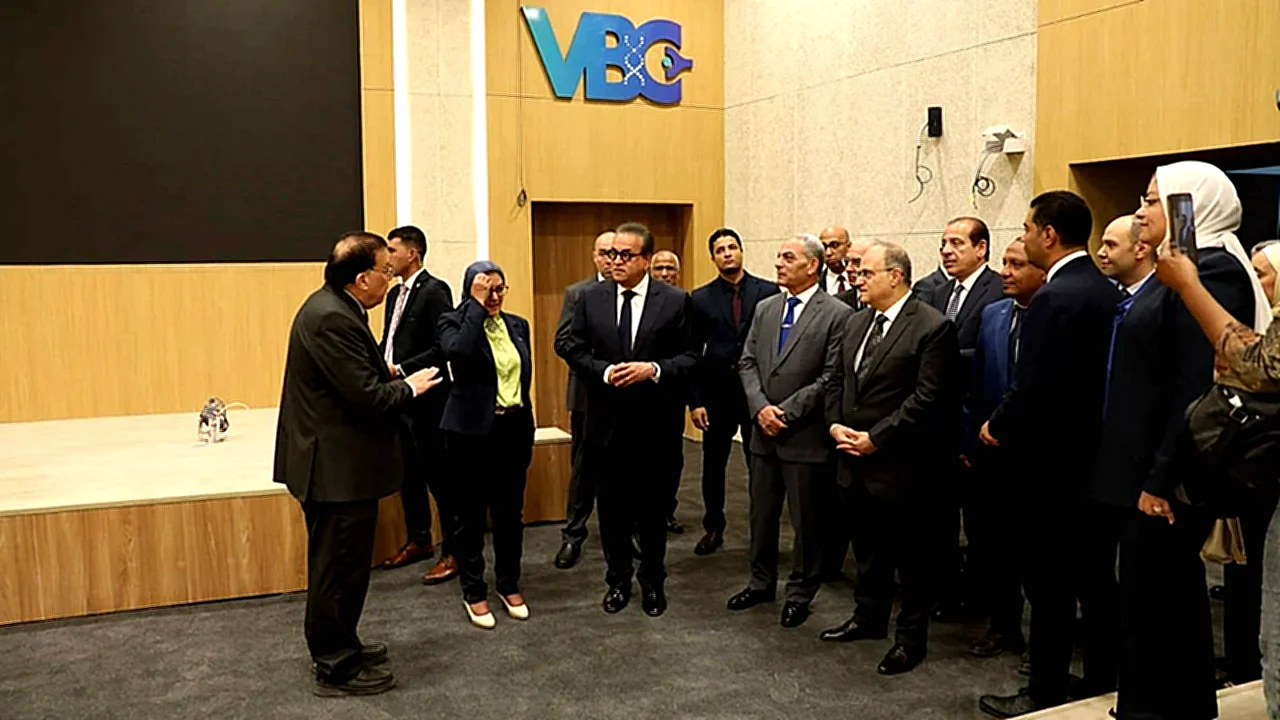 وزير الصحة يتفقد منشآت مدينة اللقاحات والبيوتكنولوجي ضمن